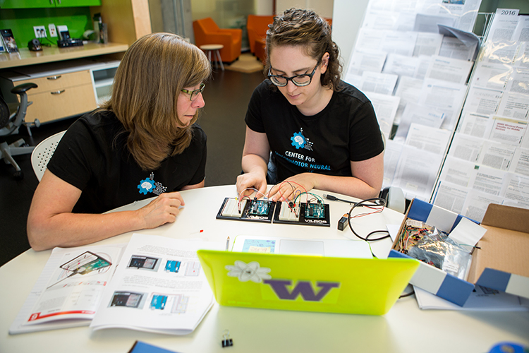 Immersive research experience helps secondary school science teachers bring neural engineering to their students 